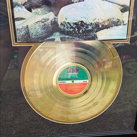 Framed Led Zeppelin Gold Record Display - Picture 4 of 10